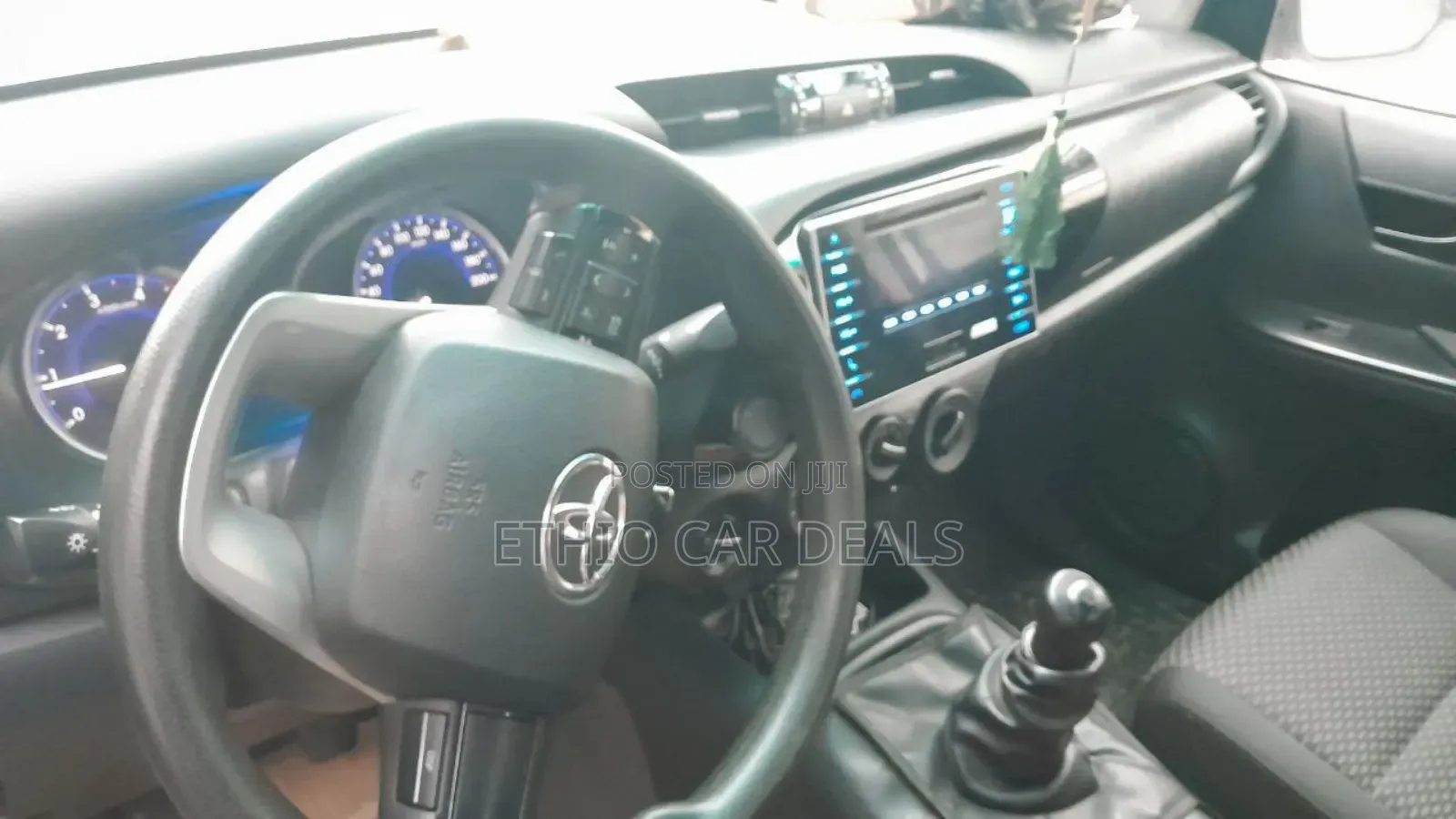 Toyota Hilux 2018 White