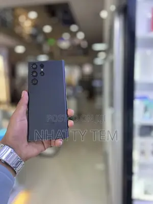 Photo - Samsung Galaxy S22 Ultra 5G 512 GB Black