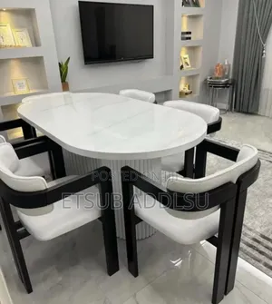 የ ምግብ ጠረጴዛ