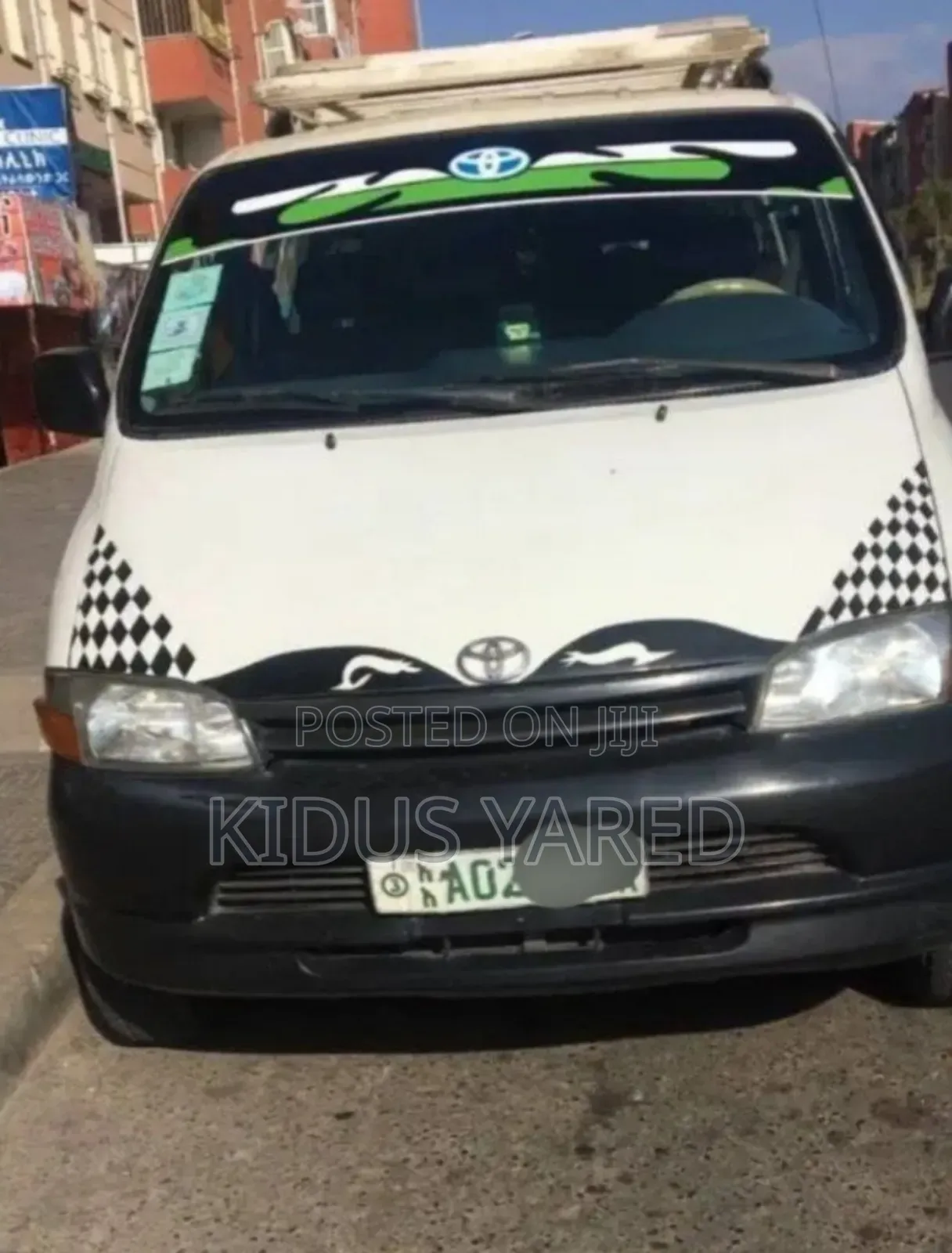 Toyota HiAce 1997 White