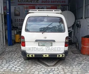 Toyota HiAce 1997 White