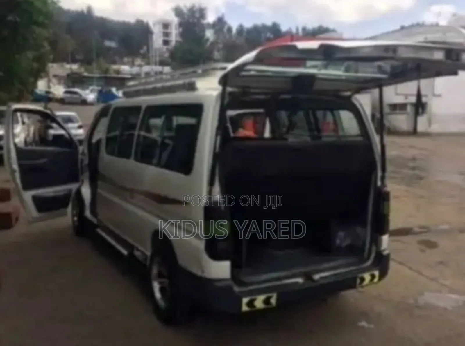 Toyota HiAce 1997 White