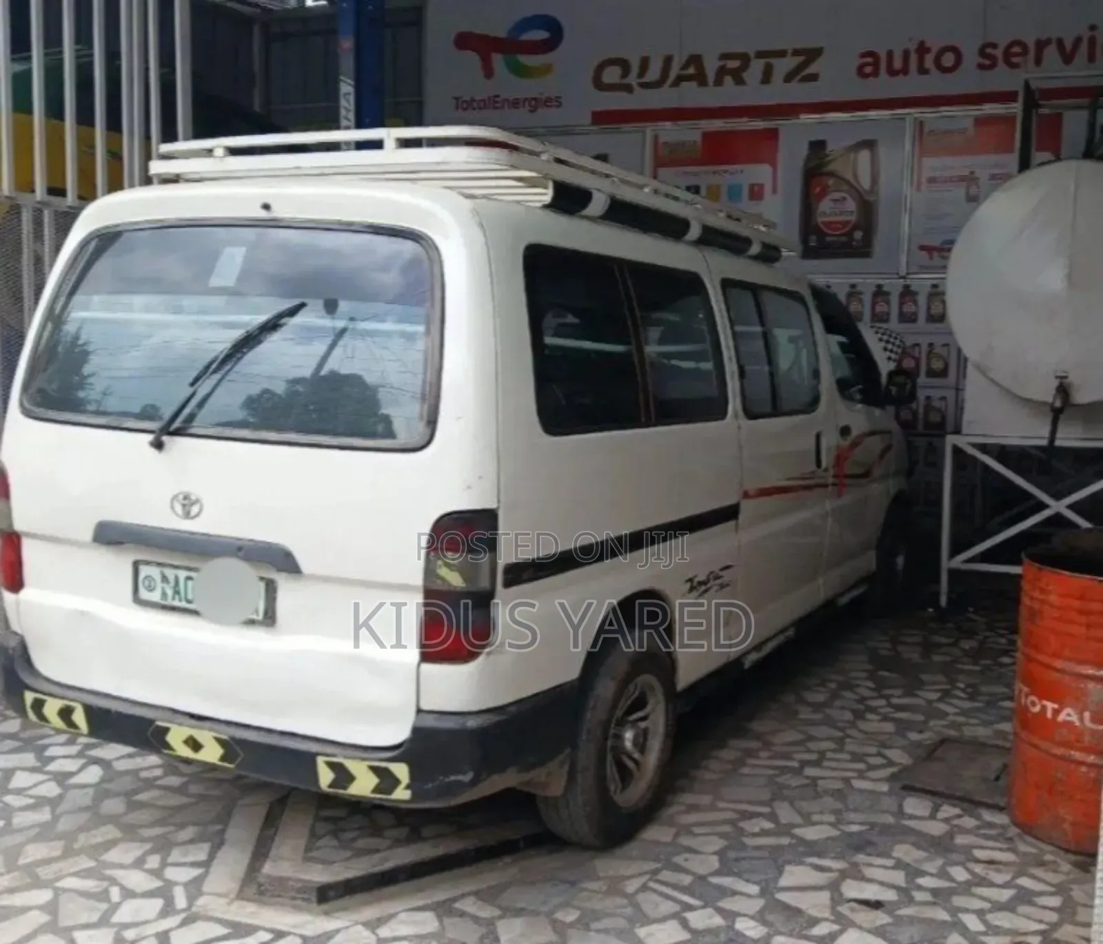 Toyota HiAce 1997 White
