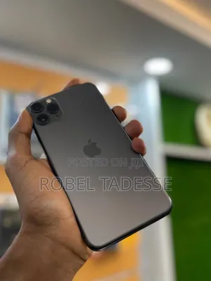 Photo - Apple iPhone 11 Pro Max 64 GB