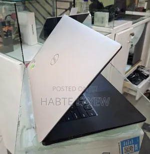 Photo - New Laptop Dell Precision 5540 16GB Intel Core I7 SSD 512GB