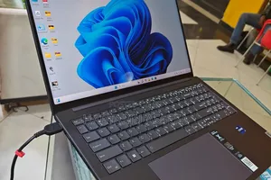 New Laptop Lenovo Legion Y740 32GB Intel Core I9 SSD 1T