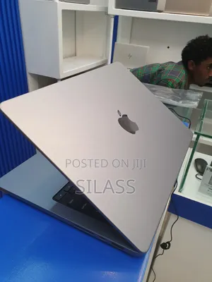 New Laptop Apple MacBook Pro 2019 16GB Intel Core I9 SSD 1T