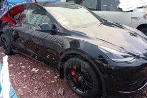 Tesla Model Y 2022 Black