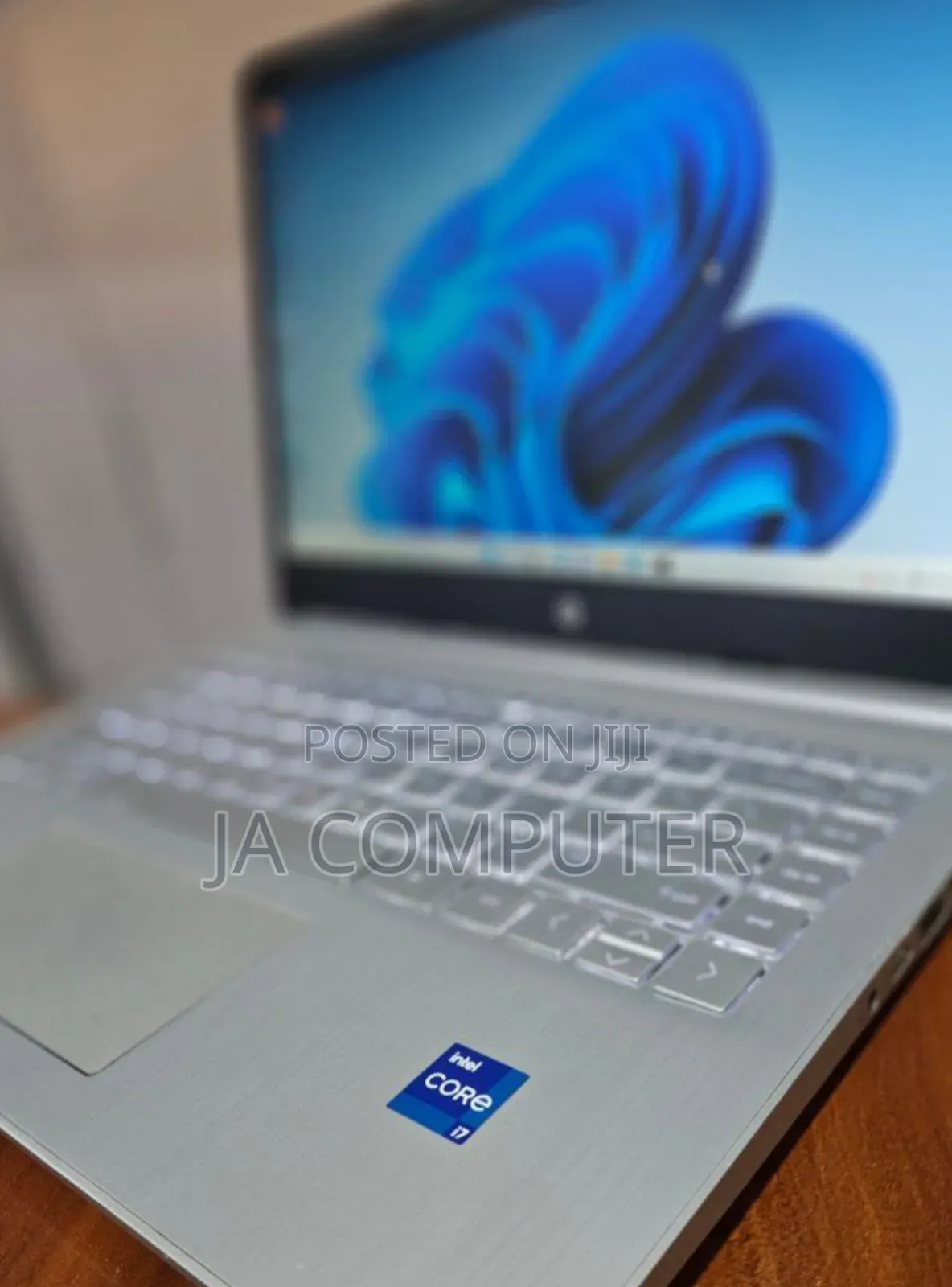 New Laptop HP Stream Notebook 8GB Intel Core I7 SSD 1T