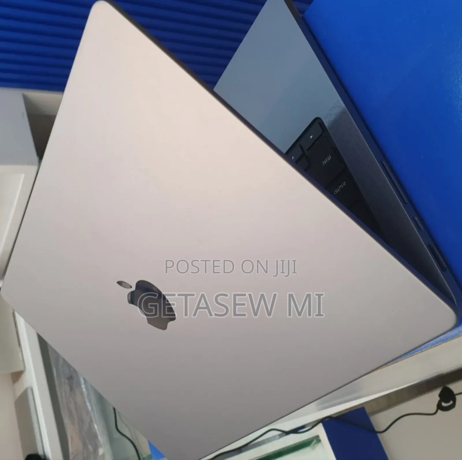 New Laptop Apple MacBook Pro M1 16GB Apple M1 Pro SSD 1T