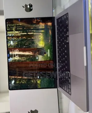 New Laptop Apple MacBook Pro M1 16GB Apple M1 Pro SSD 1T