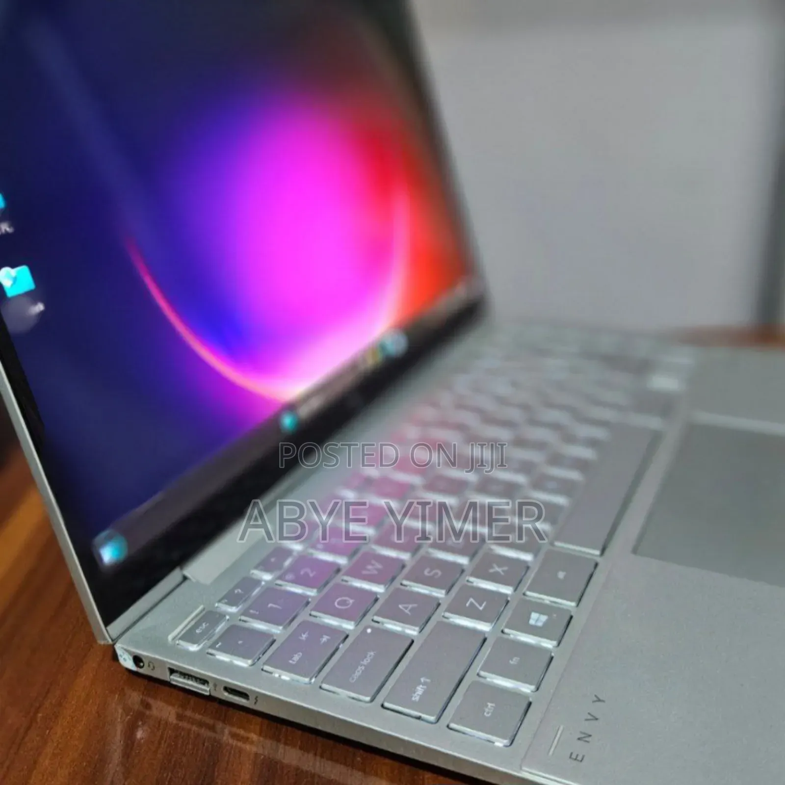 New Laptop HP Envy X360 8GB Intel Core I7 SSD 512GB