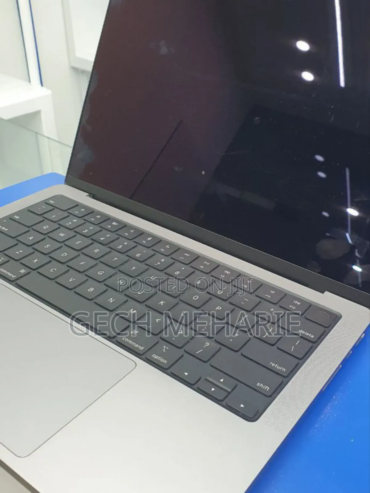 New Laptop Apple MacBook Pro 2021 M1 32GB Apple M1 Pro SSD 512GB