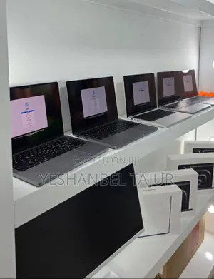 New Laptop Apple MacBook Pro M1 16GB Apple M1 Pro SSD 1T