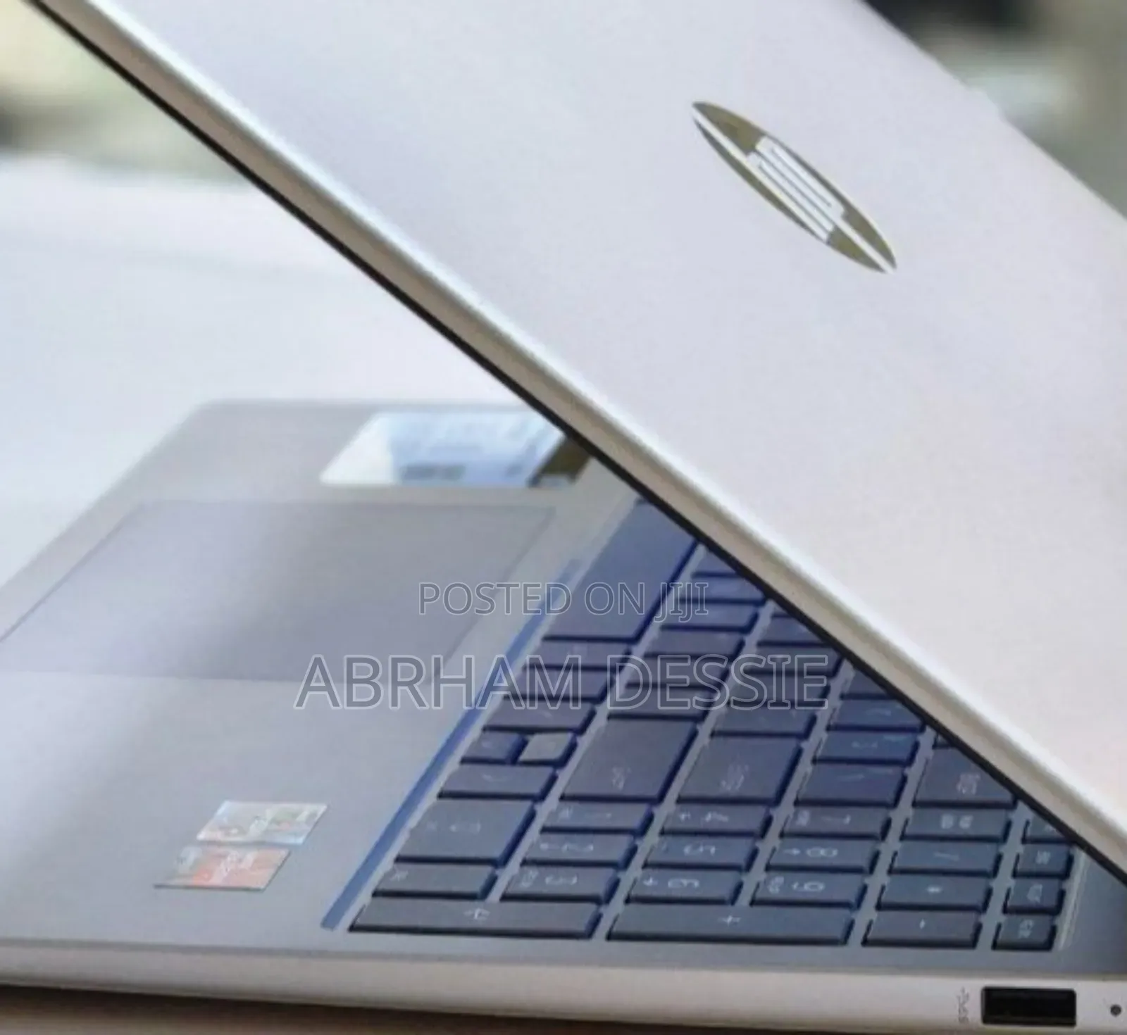 New Laptop HP 8GB AMD Ryzen 5 SSD 512GB