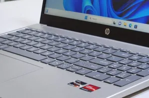 New Laptop HP 8GB AMD Ryzen 5 SSD 512GB