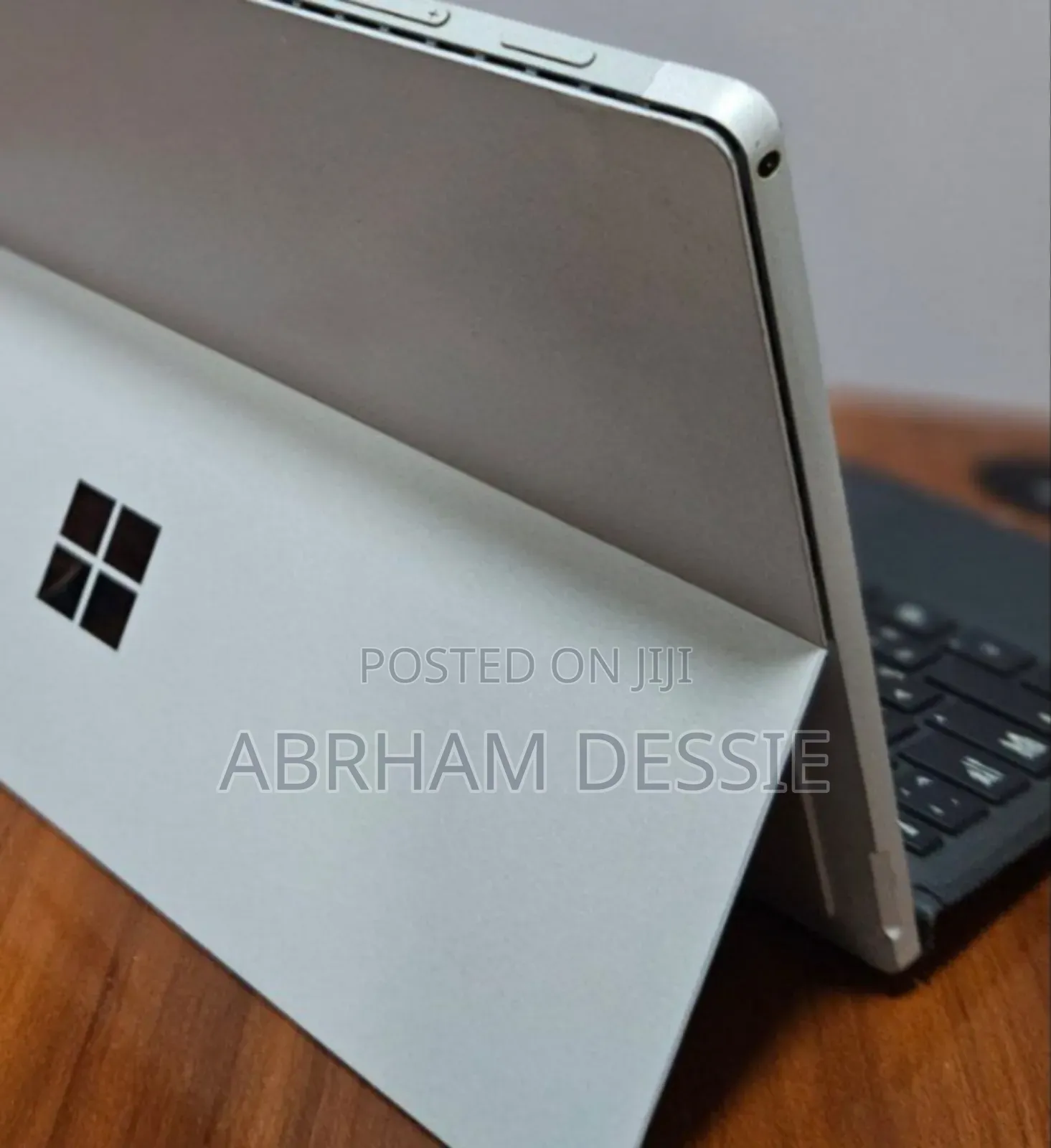 New Laptop Microsoft Surface Pro 7 8GB Intel Core I5 SSD 128GB