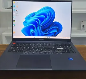 Photo - New Laptop Asus VivoBook 15 X505BA 16GB Intel Core I7 SSD 512GB