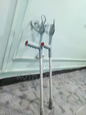 Photo - Crutches死刑crutches郁氏elbow Crutches鴦我elbow Crutches New