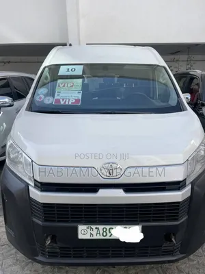 Toyota HiAce 2019 White