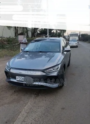 Photo - BYD E2 43 kWh 94 hp FWD 2024 Gray