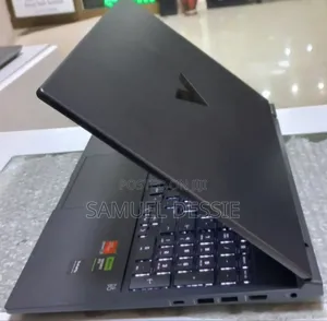 New Laptop HP Victus 16 16GB AMD Ryzen 7 SSD 1T