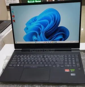 New Laptop HP Victus 16 16GB AMD Ryzen 7 SSD 1T