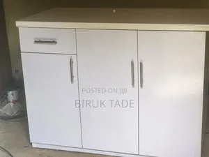 120 Cm Kichen Cabinet, Laminated MDF Finish