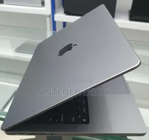 Photo - New Laptop Apple MacBook Pro 2021 M1 32GB Apple M1 Pro SSD 1T