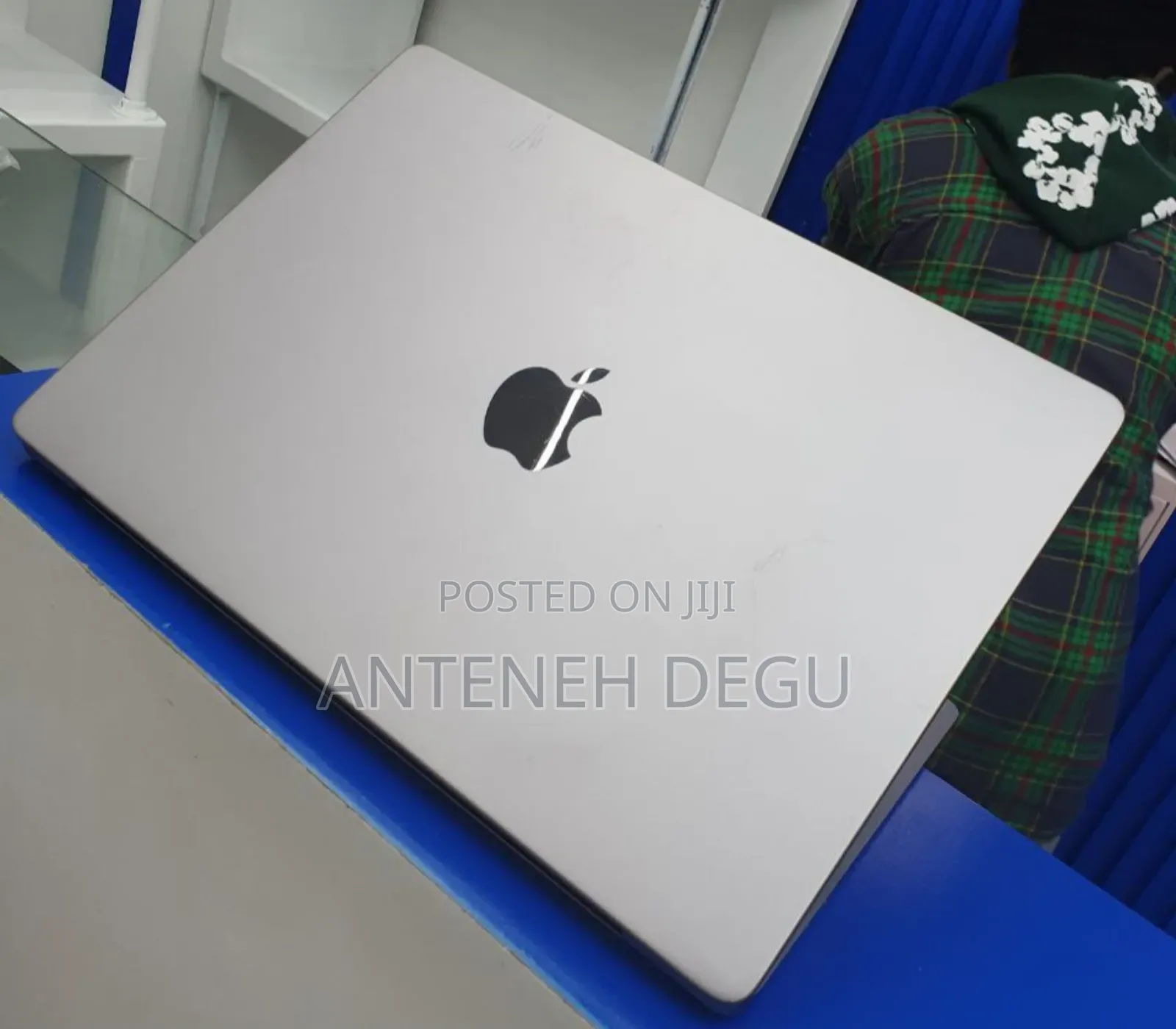 New Laptop Apple MacBook Pro 2021 M1 32GB Apple M1 Pro SSD 1T