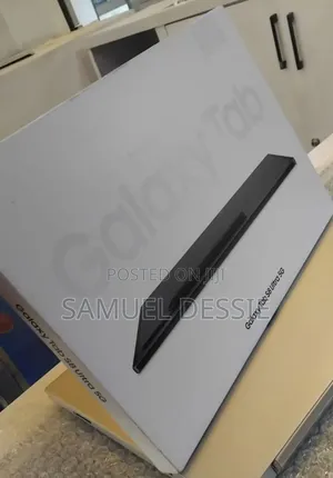 Photo - New Laptop Samsung 12GB SSD 256GB