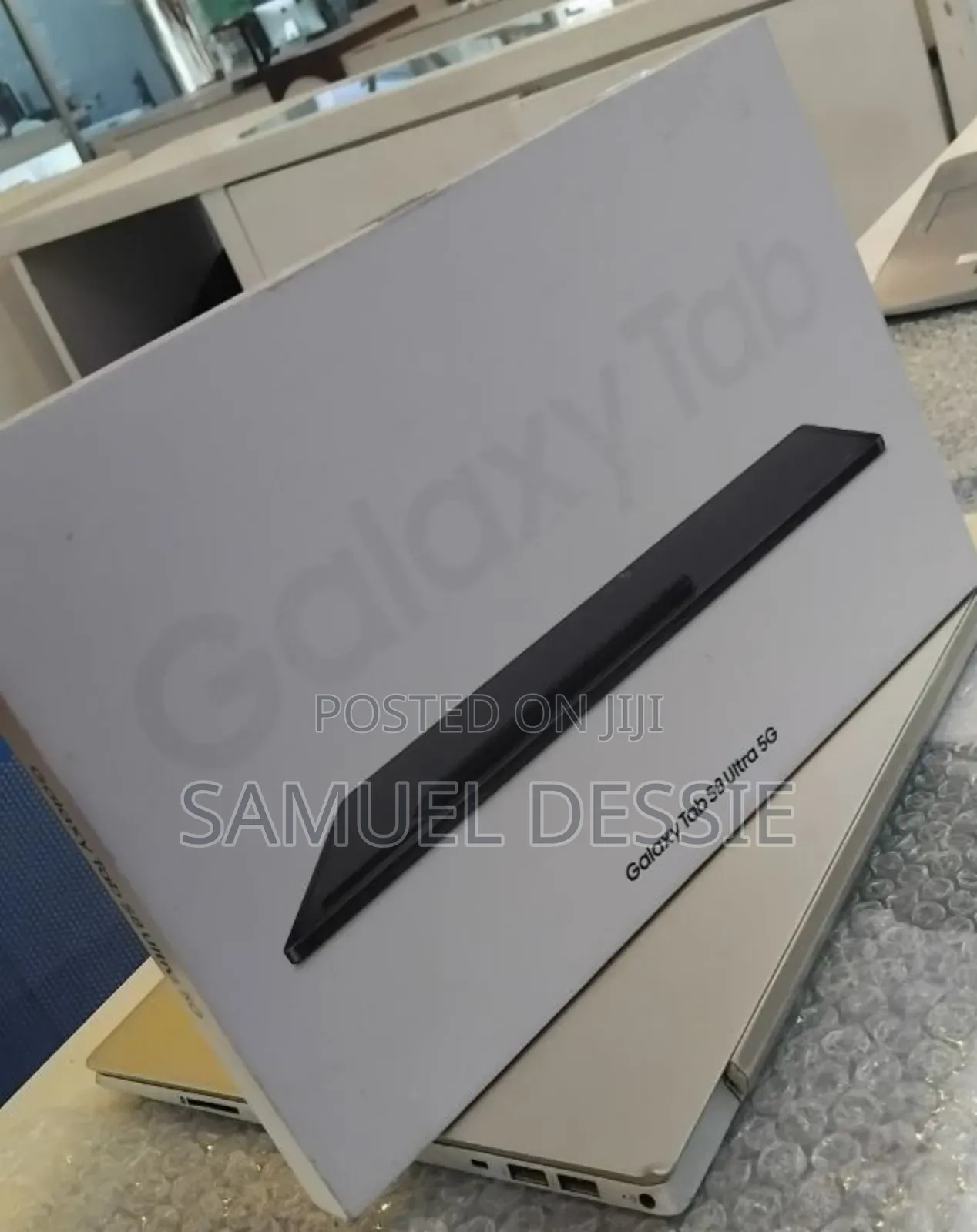 New Laptop Samsung 12GB SSD 256GB