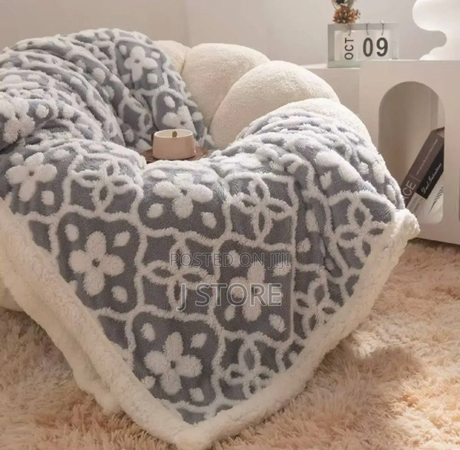 Europe Standard Throw Blankets