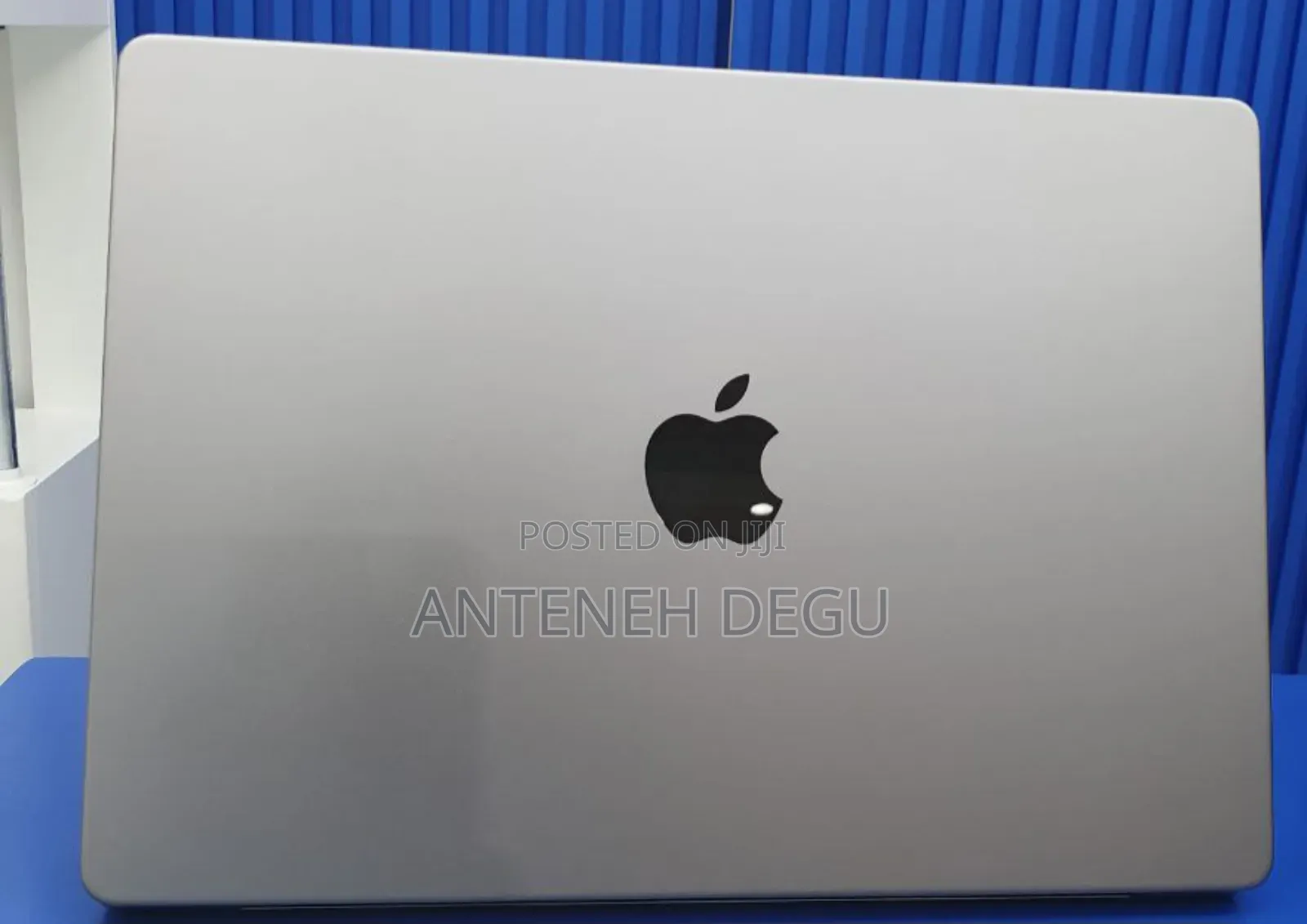 New Laptop Apple MacBook Pro 32GB Apple M1 Max SSD 2T
