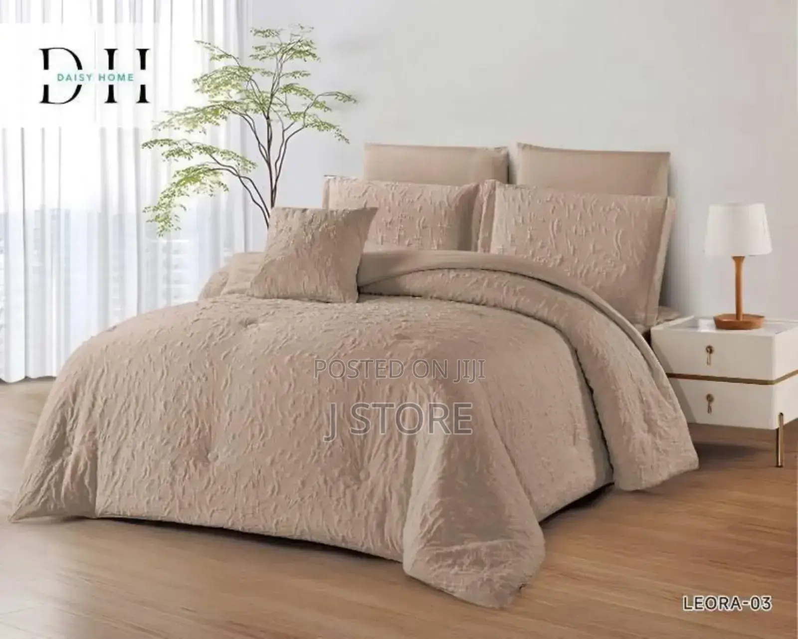 Seven (7) PCS Comforter Set ሙቀት የሚፈጥር ኮምፈርት