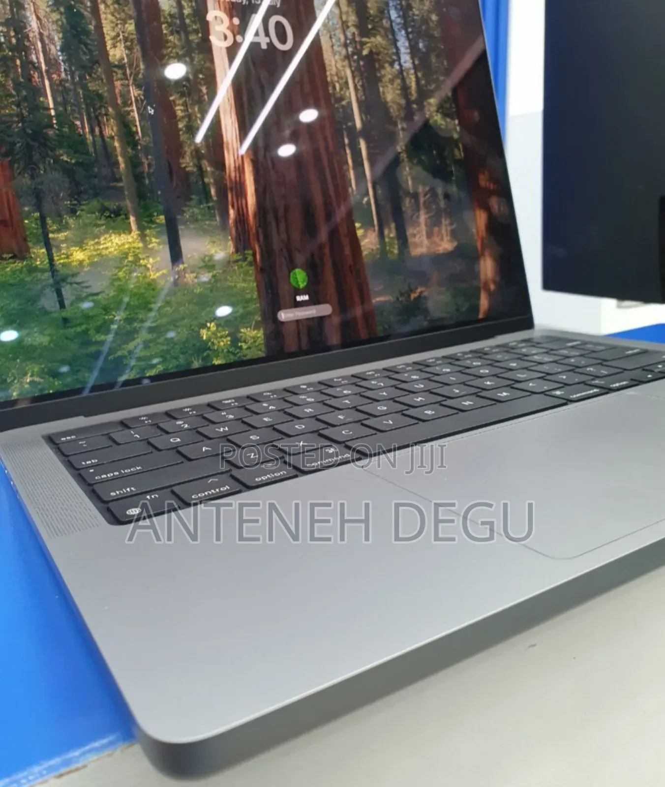 New Laptop Apple MacBook Pro 32GB Apple M1 Max SSD 2T