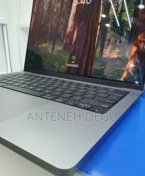 New Laptop Apple MacBook Pro 32GB Apple M1 Max SSD 2T