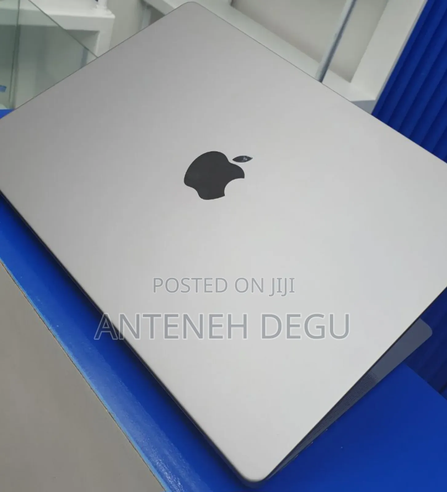 New Laptop Apple MacBook Pro 32GB Apple M1 Max SSD 2T