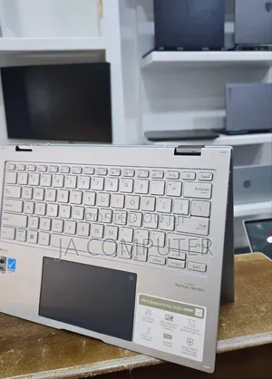 New Laptop Asus Zenbook 14 UX434 16GB Intel Core I7 SSD 512GB