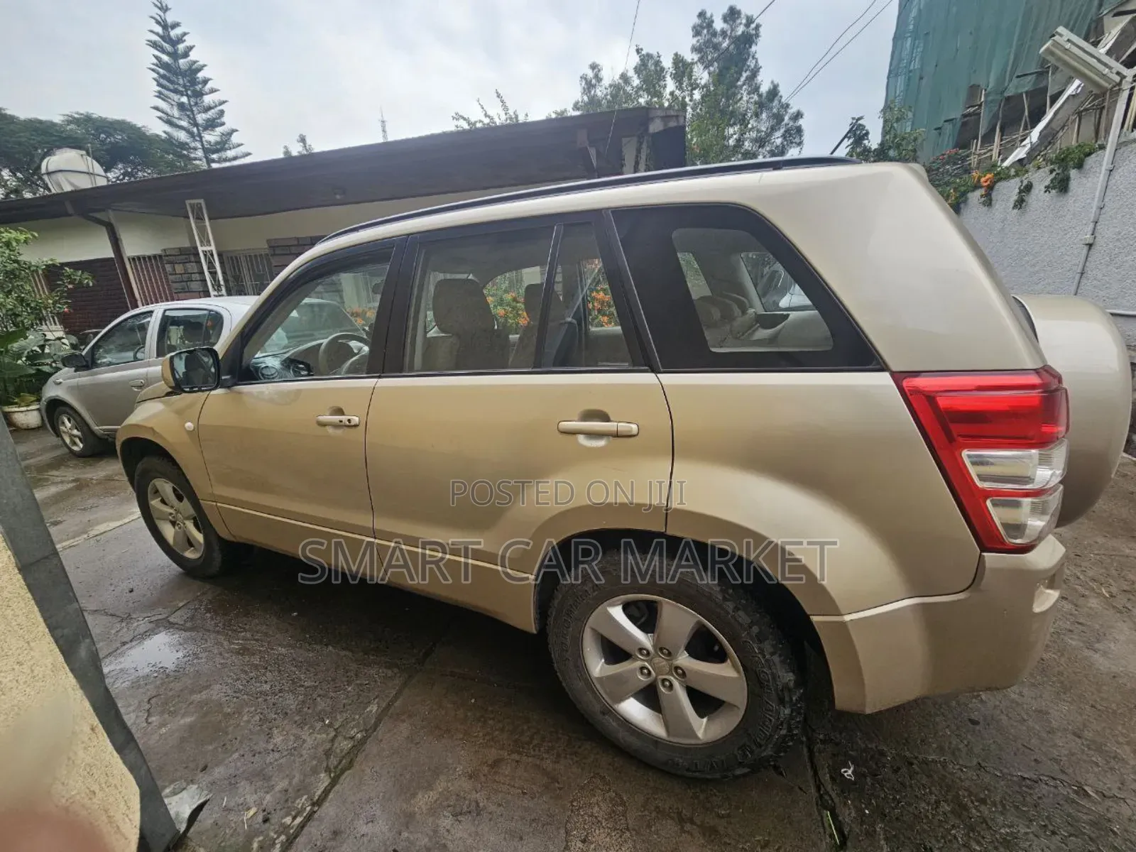 Suzuki Grand Vitara 2012 Brown