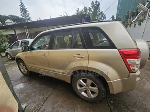 Suzuki Grand Vitara 2012 Brown