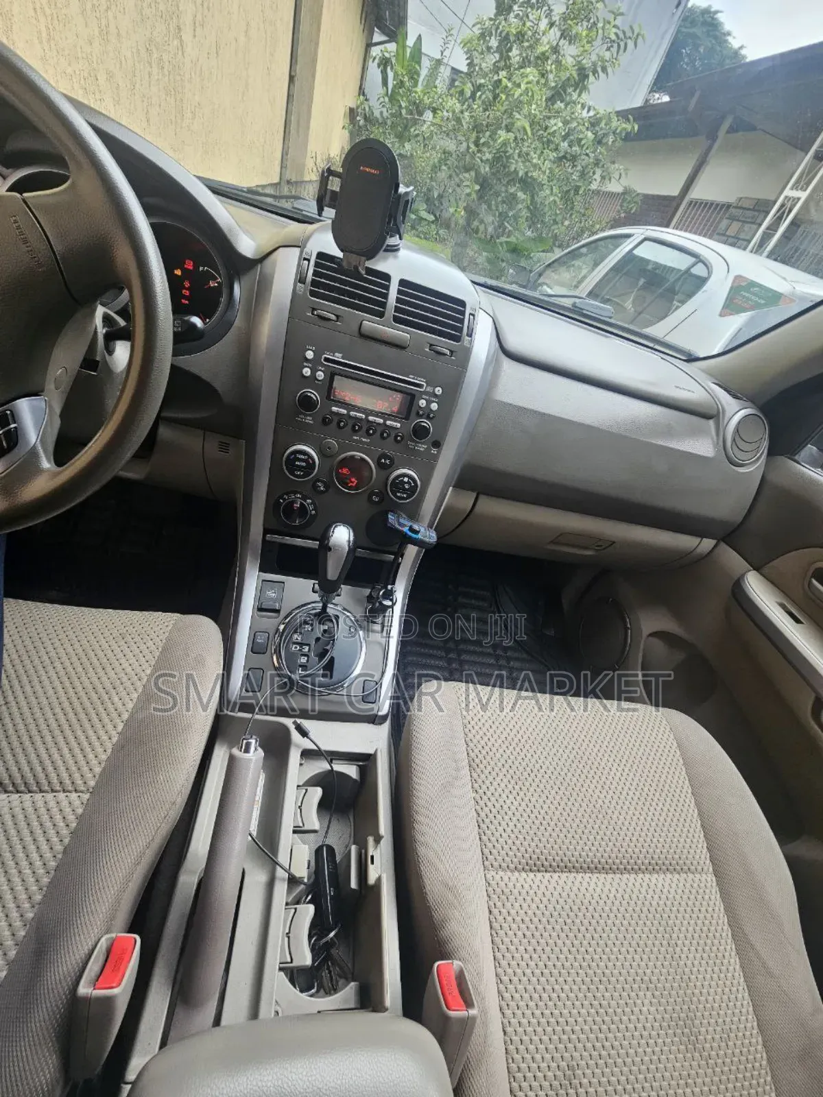 Suzuki Grand Vitara 2012 Brown