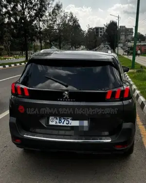 Peugeot 5008 2020 Beige