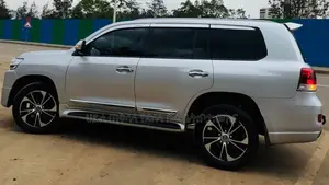 Toyota Land Cruiser 2009 Silver