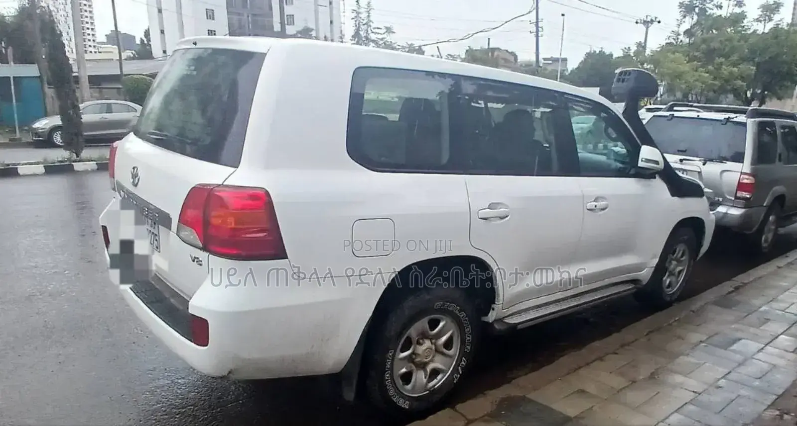 Toyota Land Cruiser 2016 White