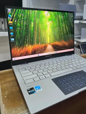 New Laptop Asus ZenBook Flip 14 UX461UN 16GB Intel Core I9 SSD 1T