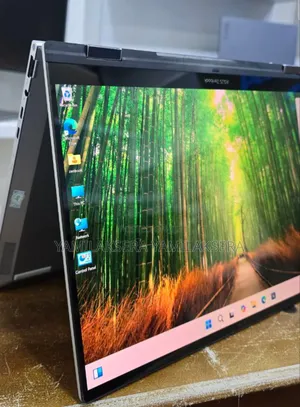 New Laptop Asus ZenBook Flip 14 UX461UN 16GB Intel Core I9 SSD 1T