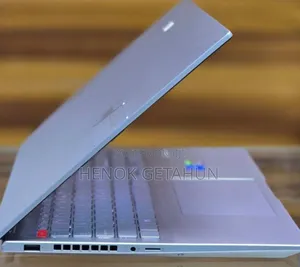 New Laptop Asus VivoBook 15 X505BA 16GB Intel Core I7 SSD 512GB