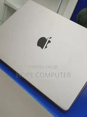 Photo - New Laptop Apple MacBook Pro M1 32GB Apple M1 Pro SSD 512GB