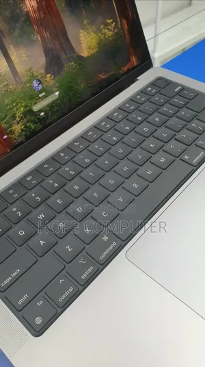 New Laptop Apple MacBook Pro M1 32GB Apple M1 Pro SSD 512GB